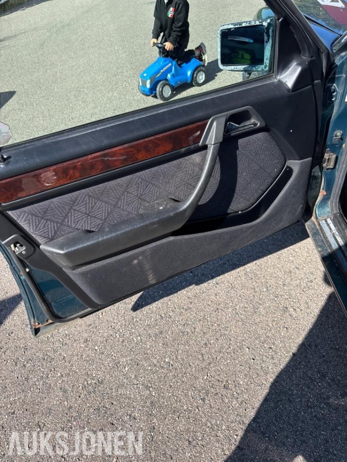 1995 Mercedes-Benz E 220 2.2 Bensin 150hk Automat, Rep.objekt
