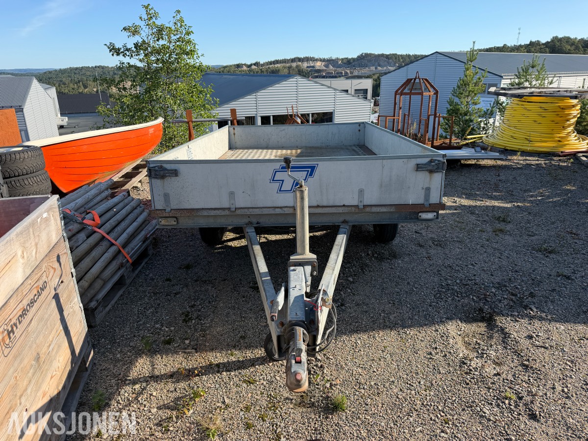 2006 Tredal T-20 BBF varehenger, boggi, totalvekt 2 000 kg