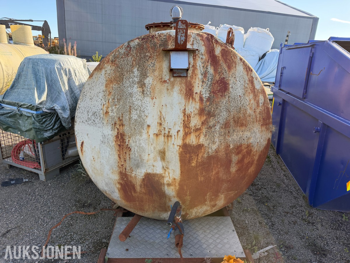 2003 SB Verksted 6620 l ståltank