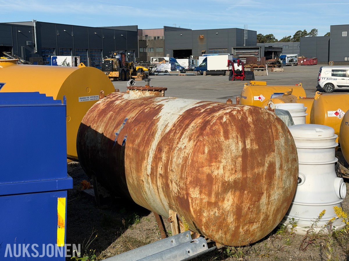 2003 SB Verksted 6620 l ståltank