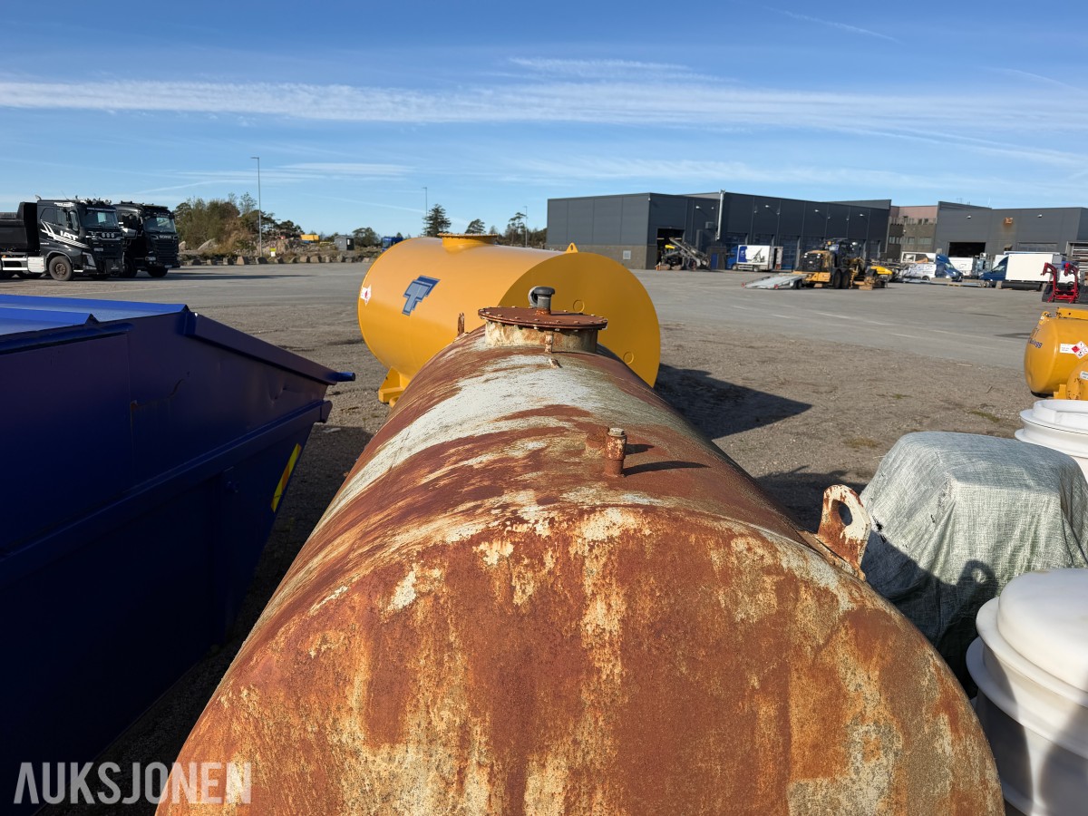 2003 SB Verksted 6620 l ståltank