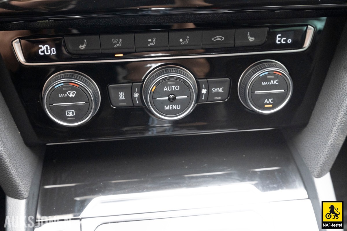 2016 Volkswagen Passat GTE HENGERFESTE VARMER ACC KAMERA NAVI