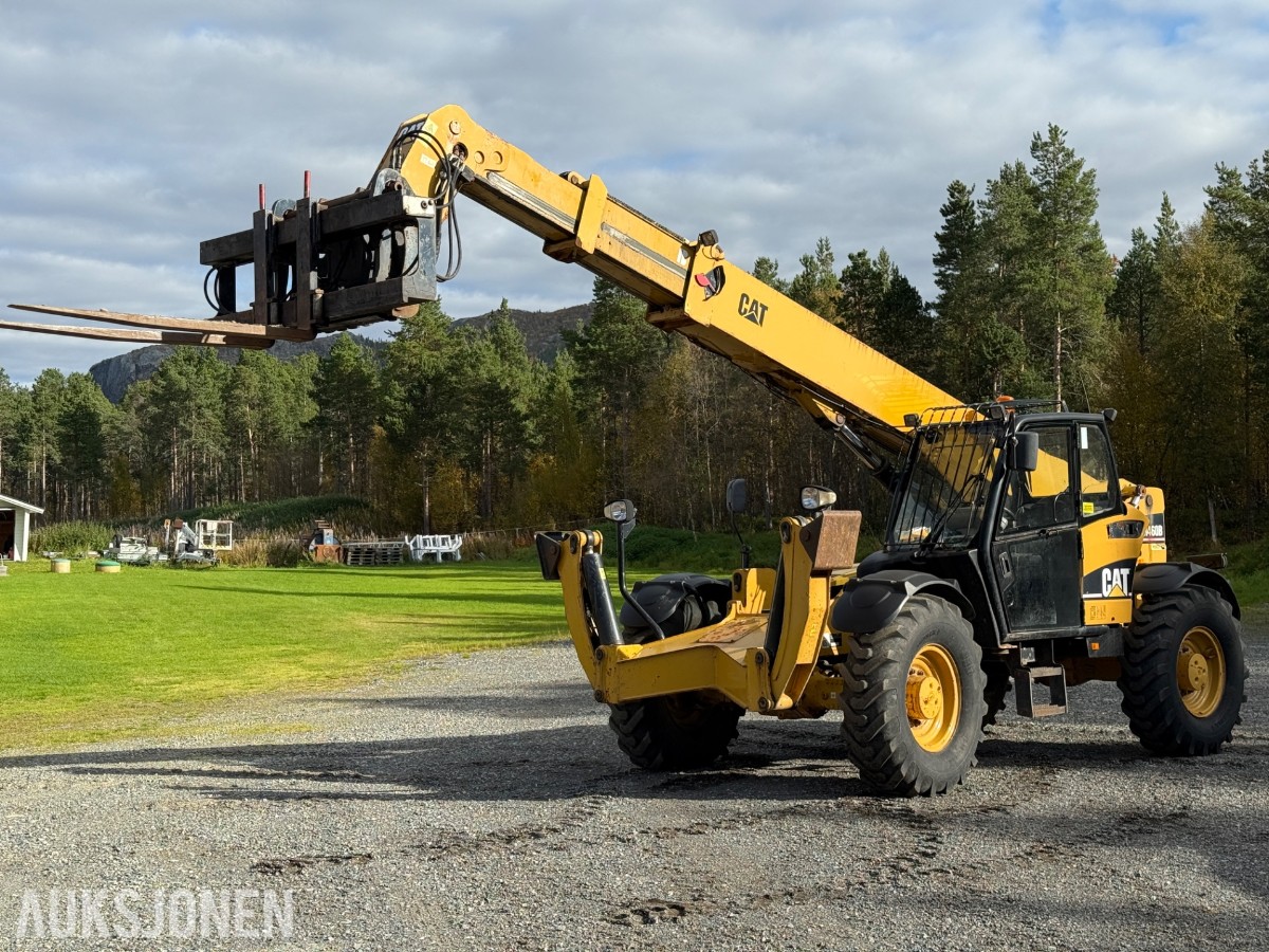 2006 Cat TH460B, 4955 timer, pallegafler