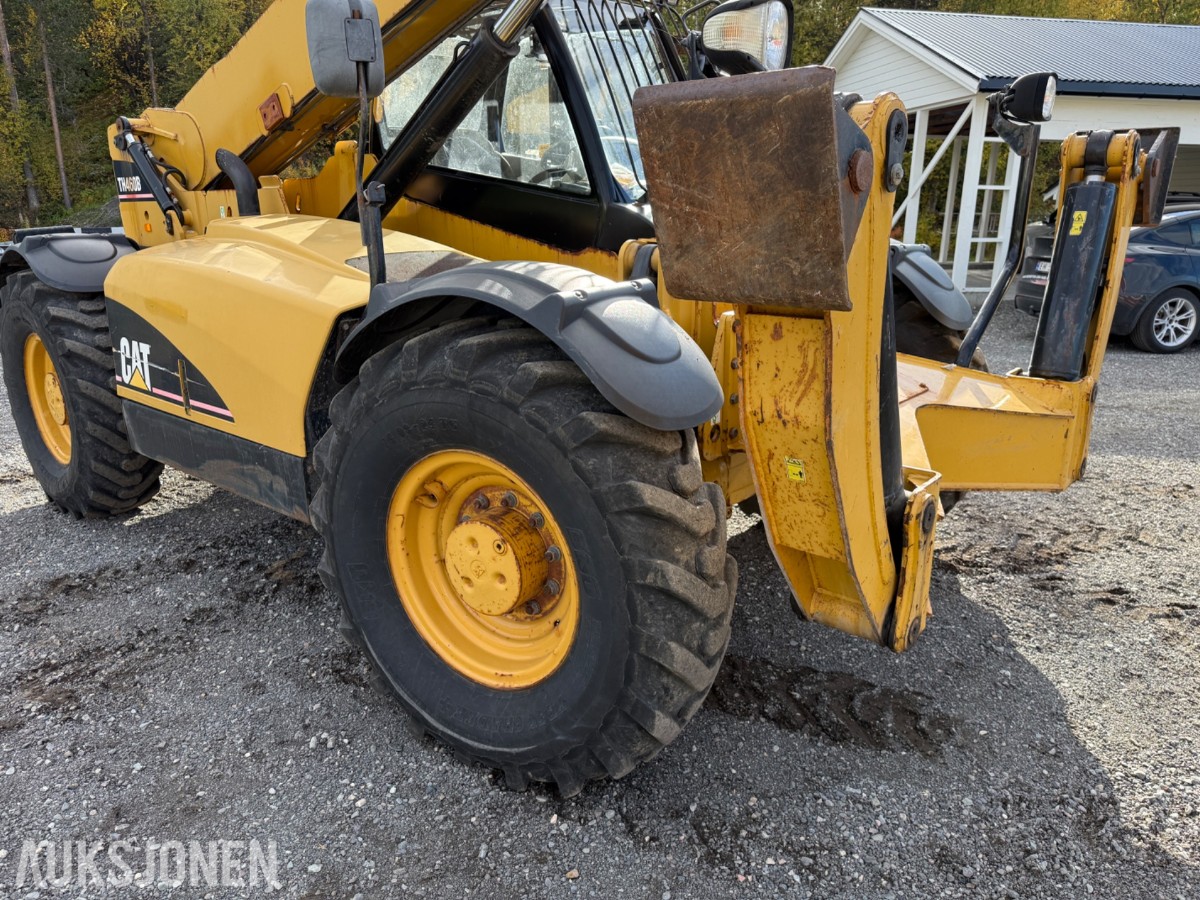 2006 Cat TH460B, 4955 timer, pallegafler