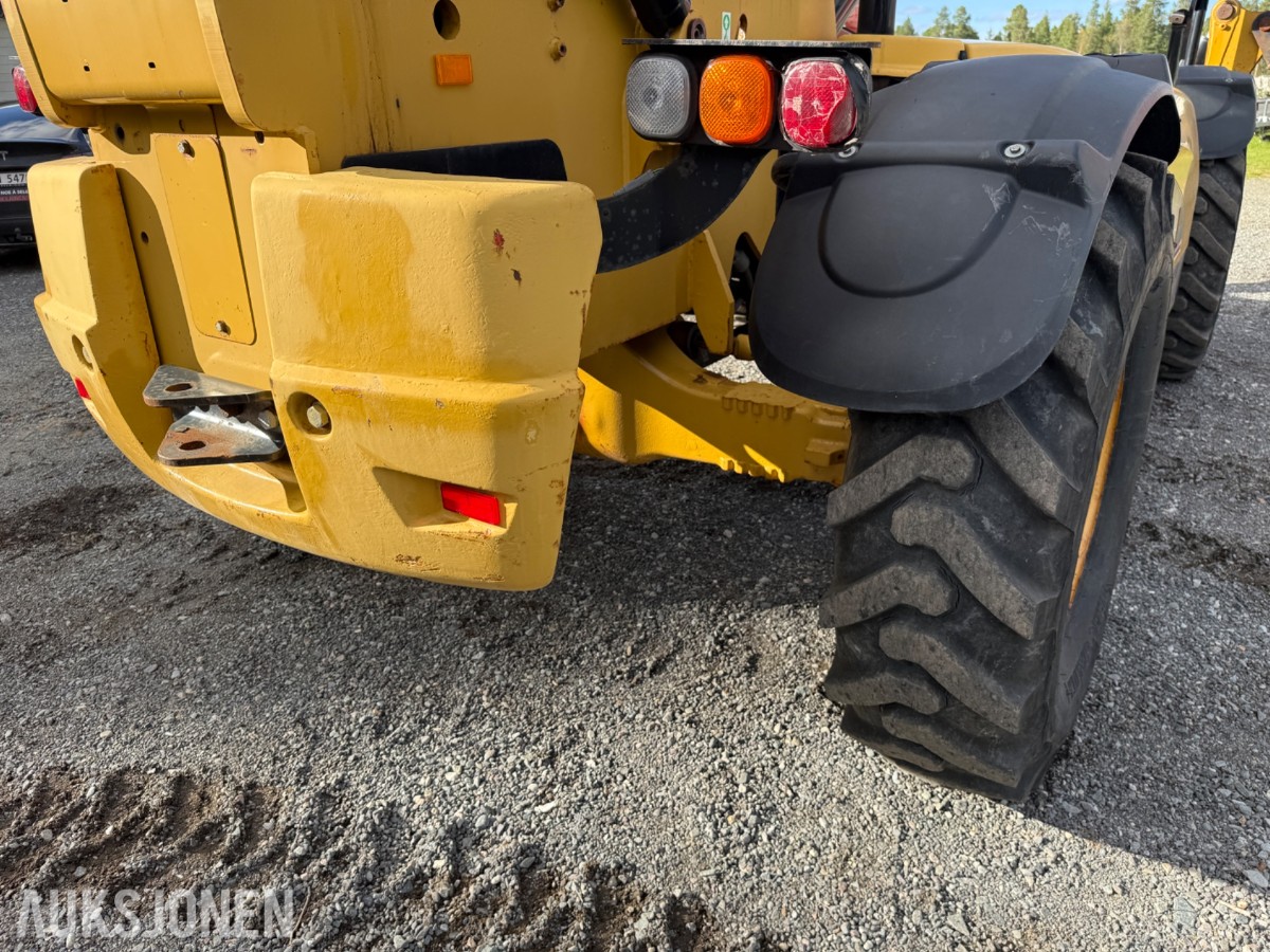 2006 Cat TH460B, 4955 timer, pallegafler