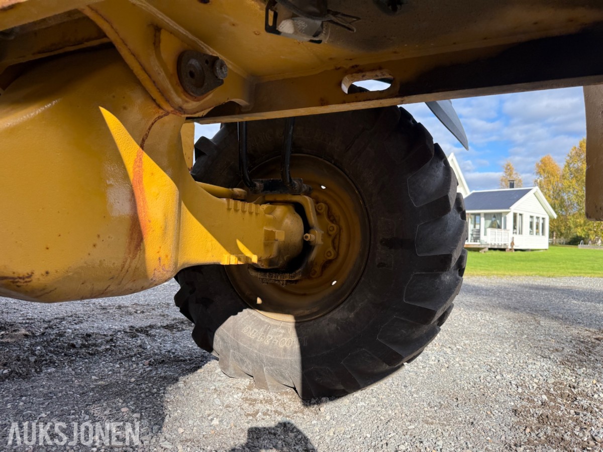 2006 Cat TH460B, 4955 timer, pallegafler