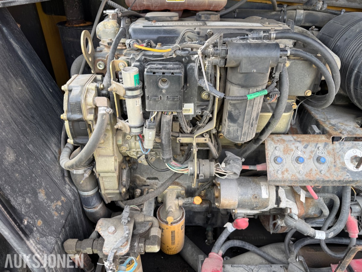 2006 Cat TH460B, 4955 timer, pallegafler