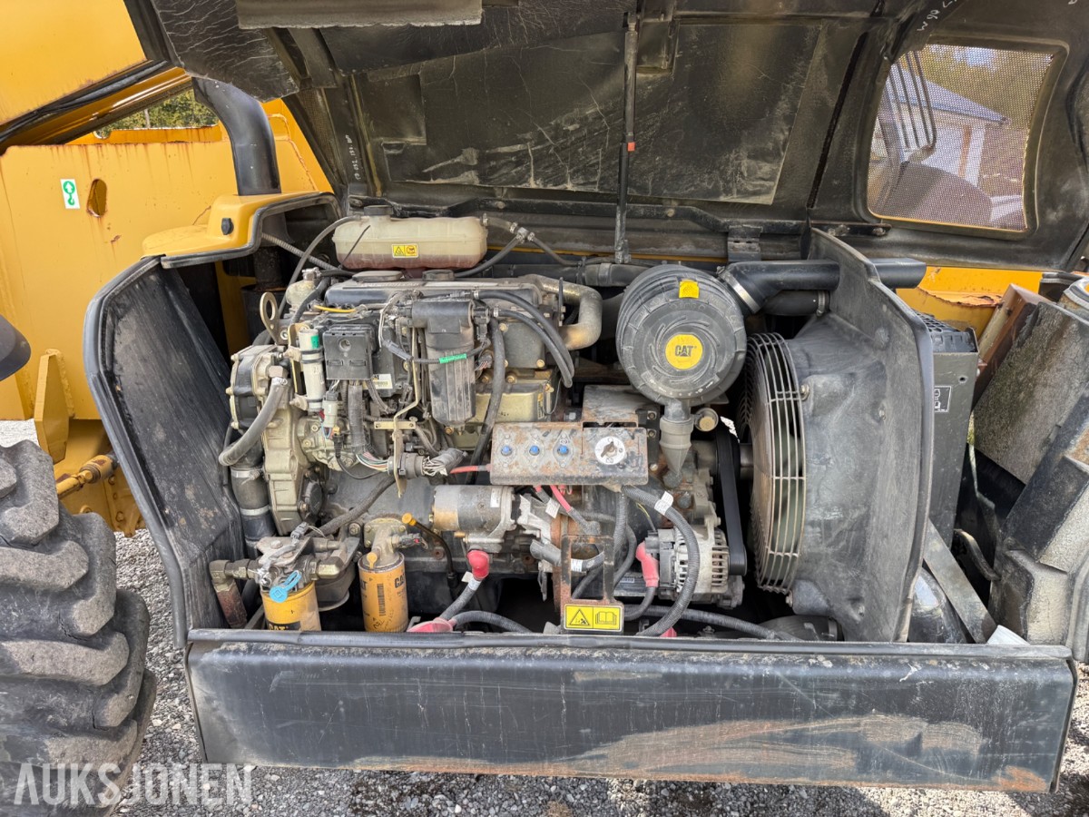 2006 Cat TH460B, 4955 timer, pallegafler