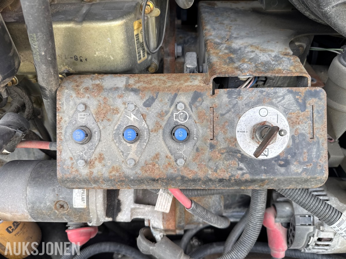 2006 Cat TH460B, 4955 timer, pallegafler