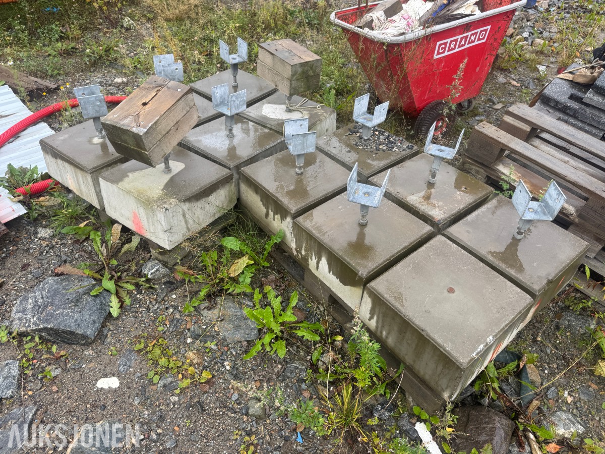 Div Treverk og fundamenter etc