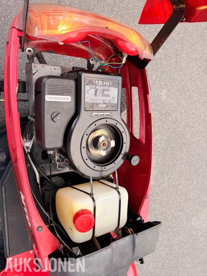2006 MTD JA/115 Hagetraktor, sitteklipper