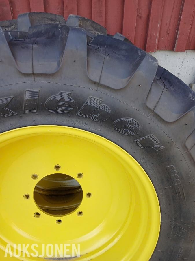 2020 2 stk 18.4-38 Goodyear på felg
