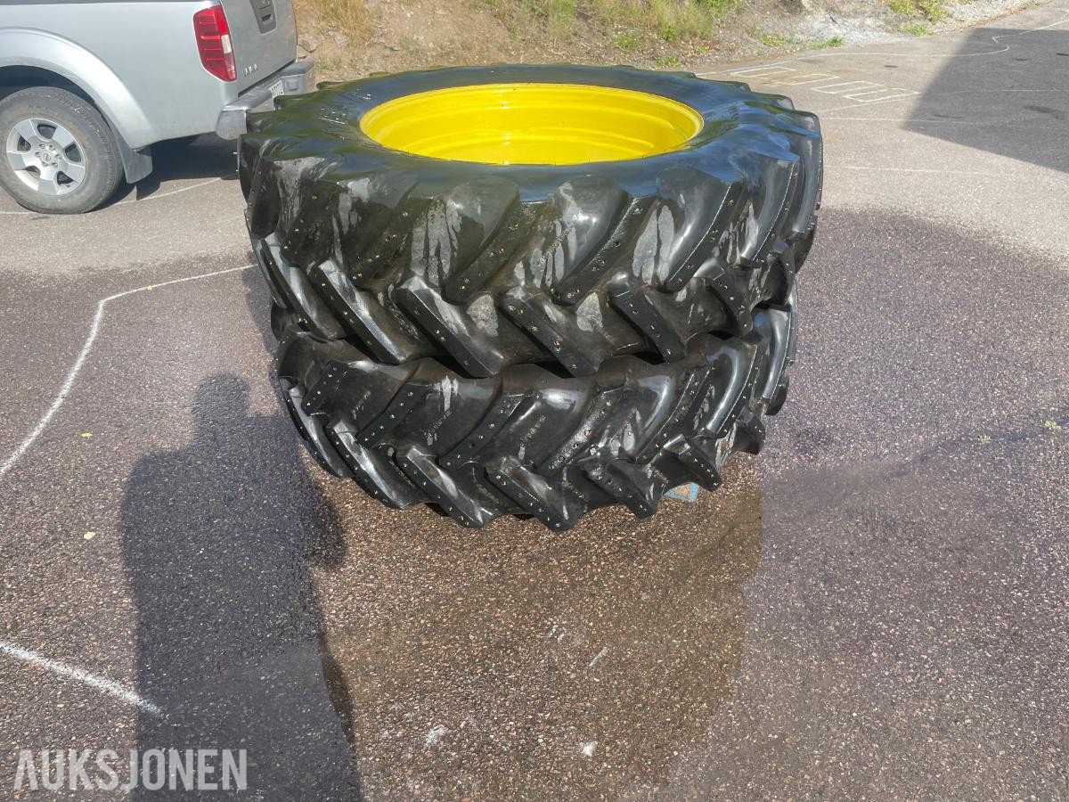2020 2 stk 18.4-38 Goodyear på felg