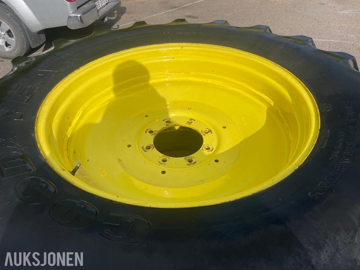 2020 2 stk 18.4-38 Goodyear på felg