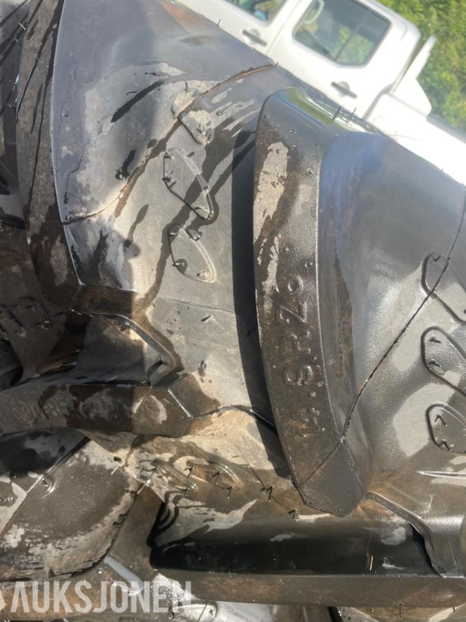 2020 2 stk 18.4-38 Goodyear på felg