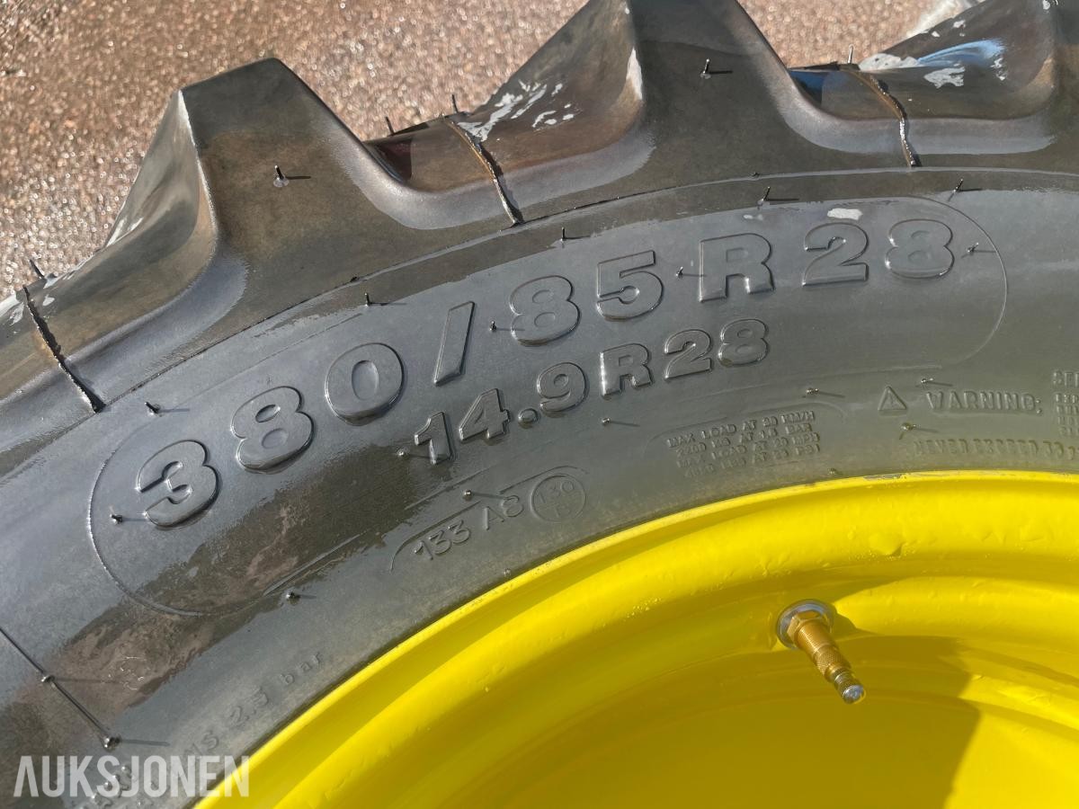 2020 2 stk 18.4-38 Goodyear på felg