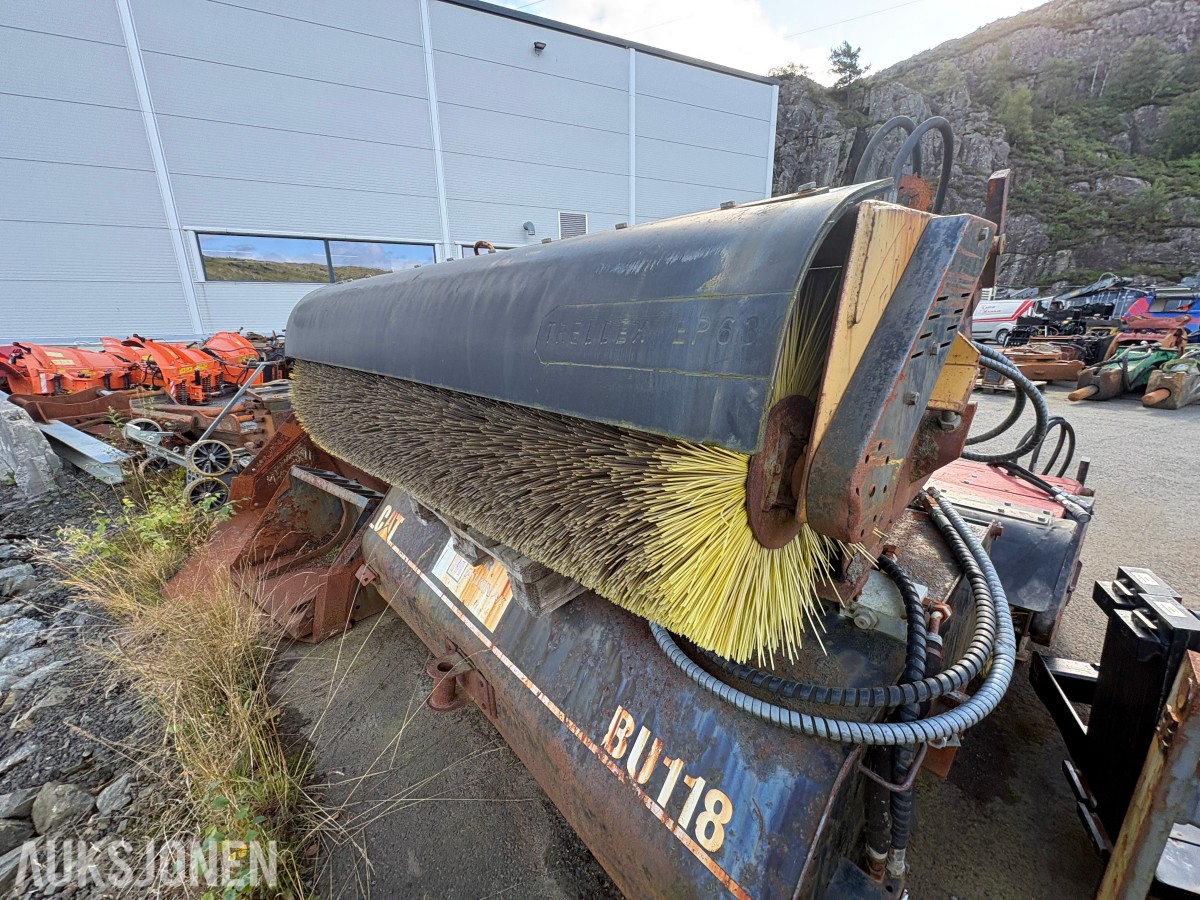 2 stk. koste-/feieaggregater – ukjent merke og CAT BU118