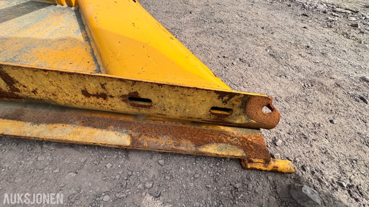 BAKLEMMER TIL DUMPER