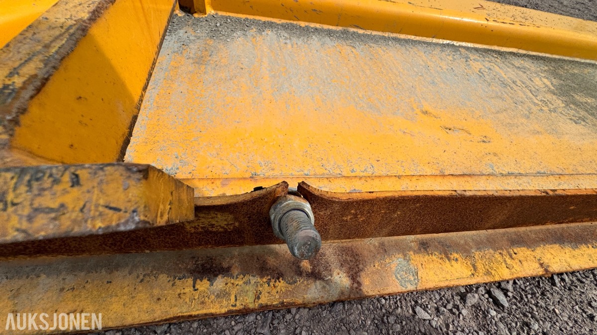 BAKLEMMER TIL DUMPER