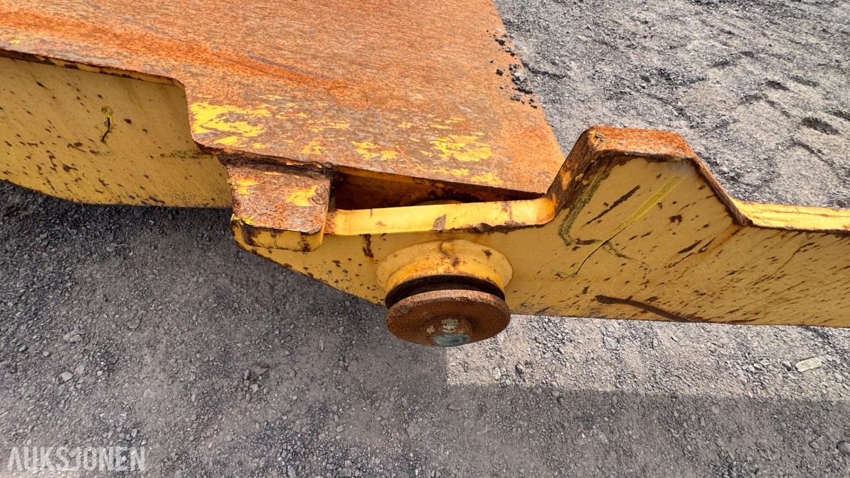 BAKLEMMER TIL DUMPER