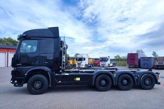 Mercedes-Benz Arocs 3253 Tridem krokbil – 530 hk – JOAB krokpåbygg – lav km