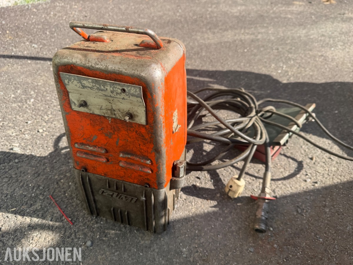 Parti med hydraulisk kabelpresseutstyr, presshoder og pressbakker