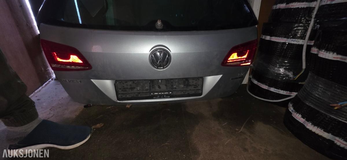 3 Dører, 1 bakluke til passat 2013 modell