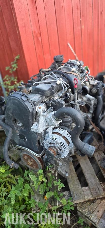 2 stk VOLVO XC70 09 MOTOR