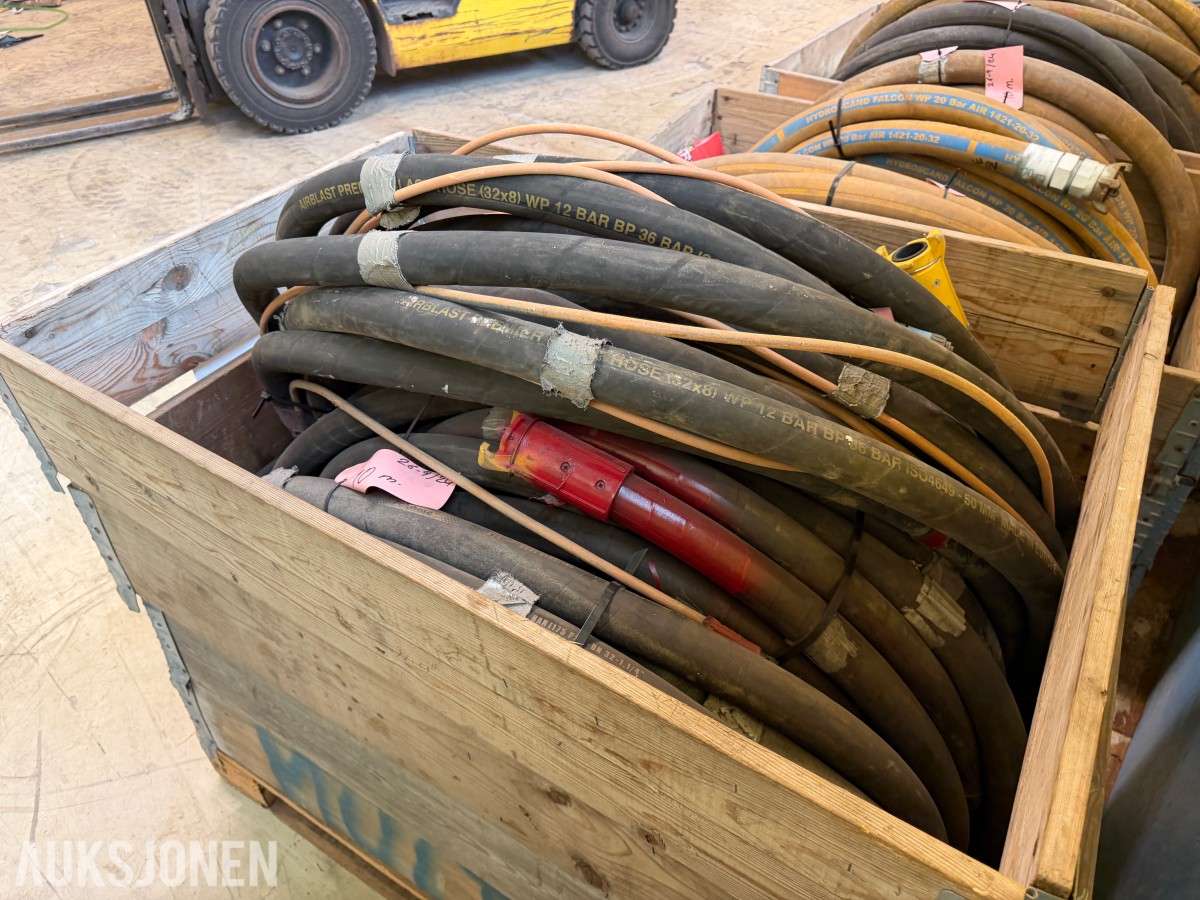 Parti sandblåseslanger – ca. 10, 36 og 40 m
