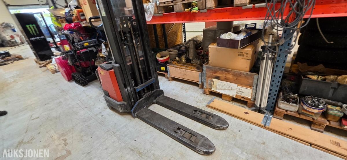 BT SWE 120L elektrisk ledestabler/stablertruck