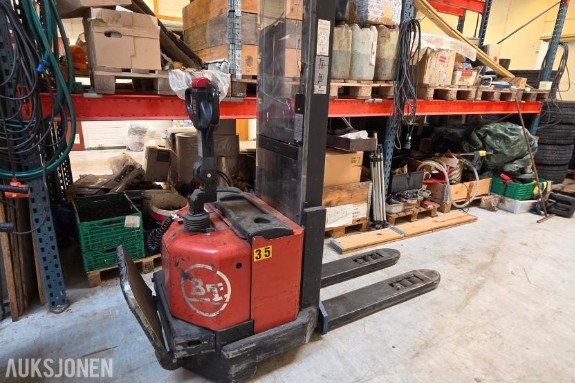 BT SWE 120L elektrisk ledestabler/stablertruck