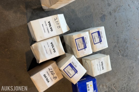 9 STK. VOLVO FILTER – OPPLYST TIL VOLVO 210B – UBRUKT