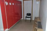 Åpen 2WC A30 brakke med garderobe og sanitærrom