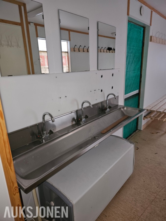 Vask/Dusj/Skift 10 P A30 garderobe- og sanitærbrakke