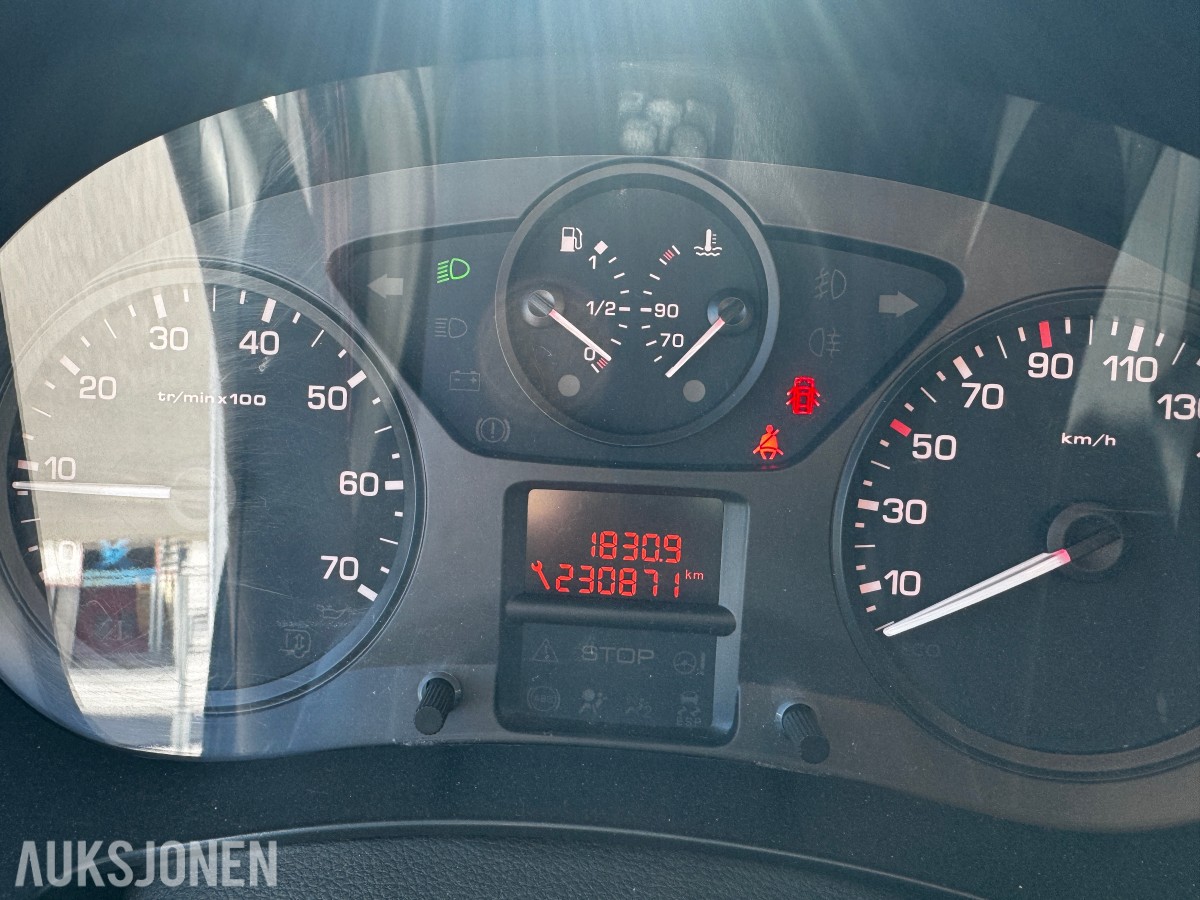 2012 Citroen BERLINGO 1.6-90 D HENGERFESTE 3-SETER