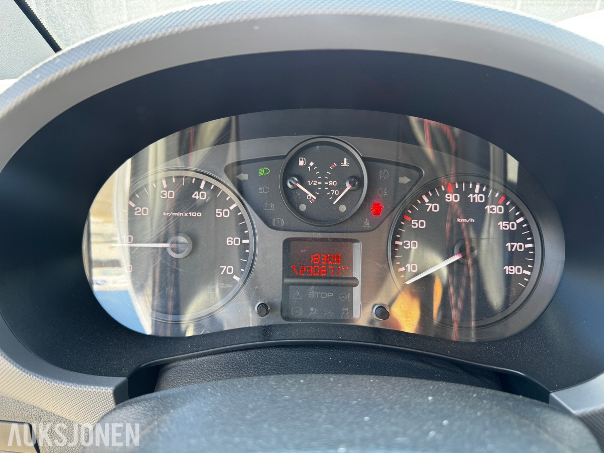 2012 Citroen BERLINGO 1.6-90 D HENGERFESTE 3-SETER