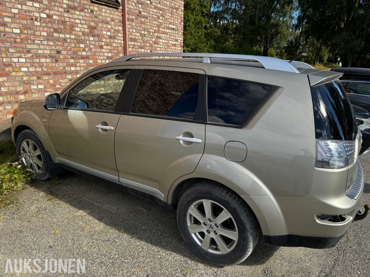 2008 Mitsubishi OUTLANDER 2.0-140 D 4WD 7-SETER HENGERFESTE