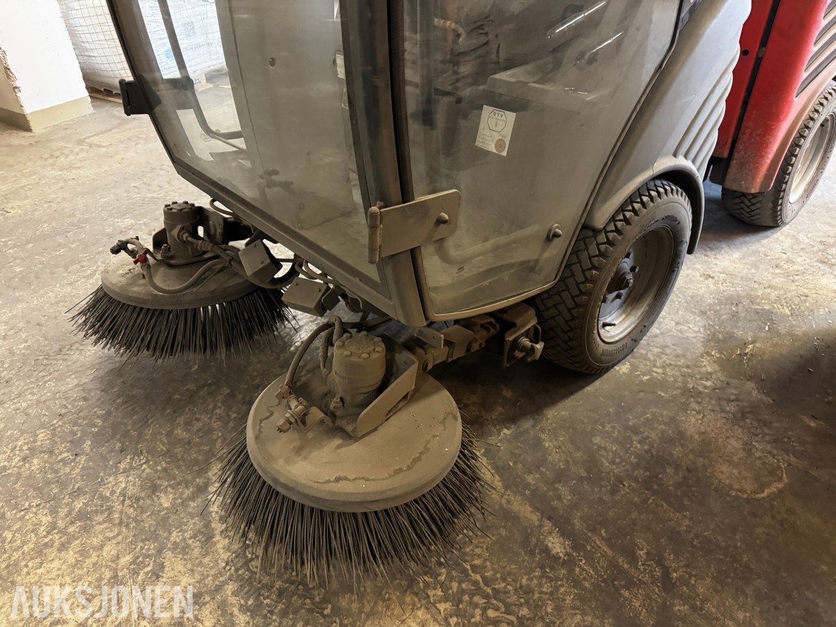 200 Hako Citymaster 300 sopemaskin