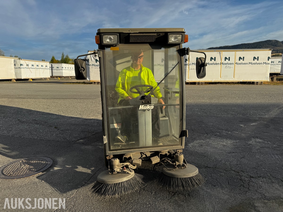 200 Hako Citymaster 300 sopemaskin