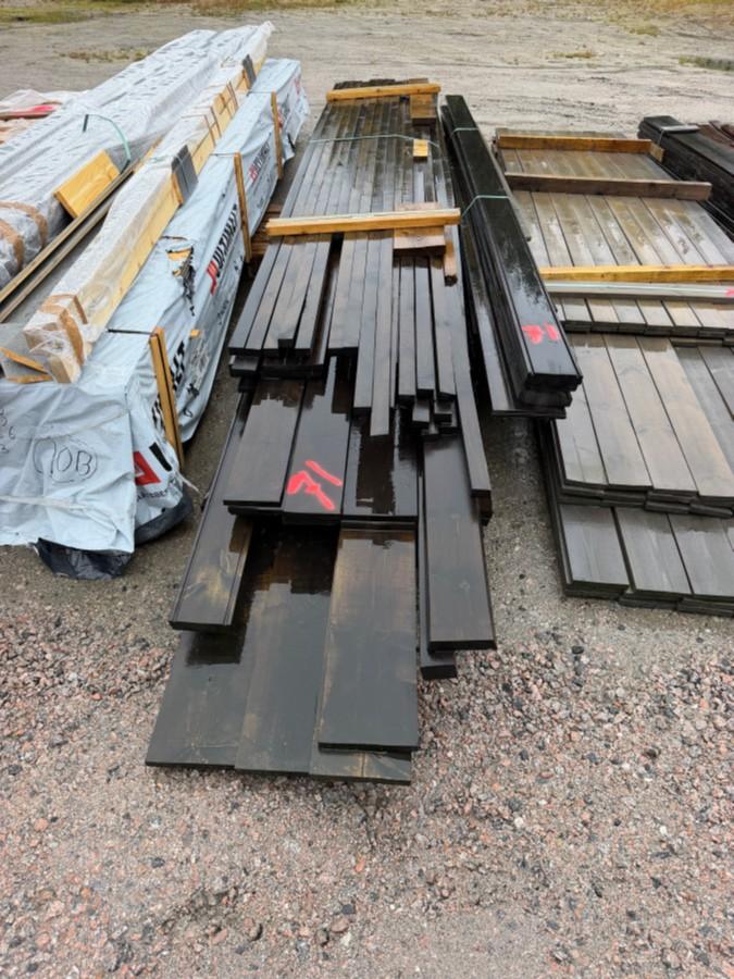 ROYAL SORT SPILER OG REKT BORD – OVERSKUDDSMATERIELL MERKET 71