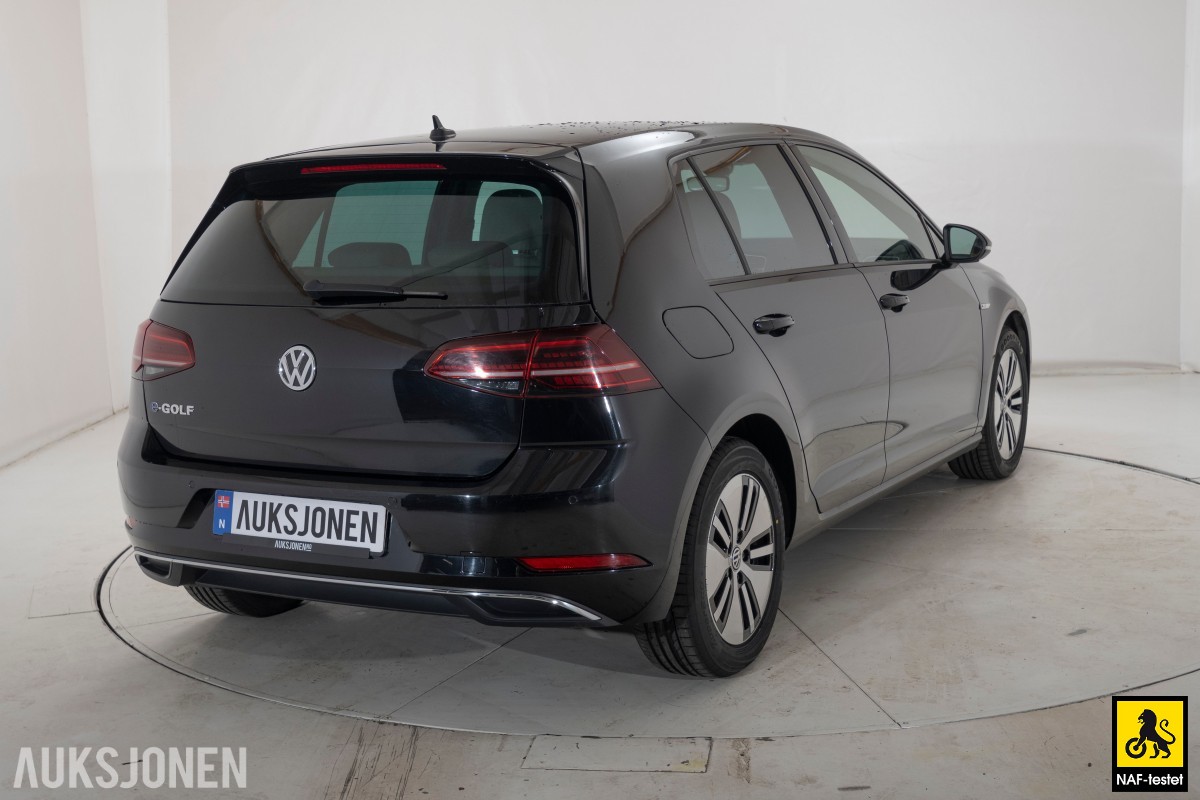 2020 Volkswagen E-Golf 136HK ACC KAMERA SKINN NAVI VARMEPUMPE