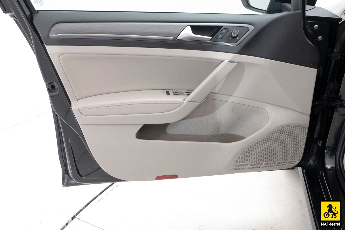 2020 Volkswagen E-Golf 136HK ACC KAMERA SKINN NAVI VARMEPUMPE