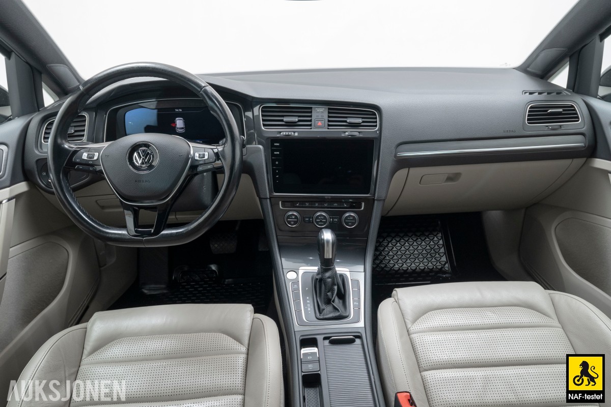 2020 Volkswagen E-Golf 136HK ACC KAMERA SKINN NAVI VARMEPUMPE