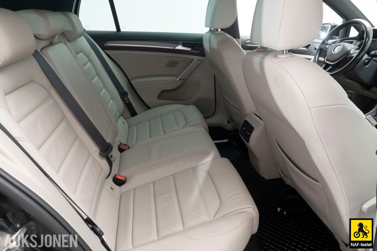 2020 Volkswagen E-Golf 136HK ACC KAMERA SKINN NAVI VARMEPUMPE