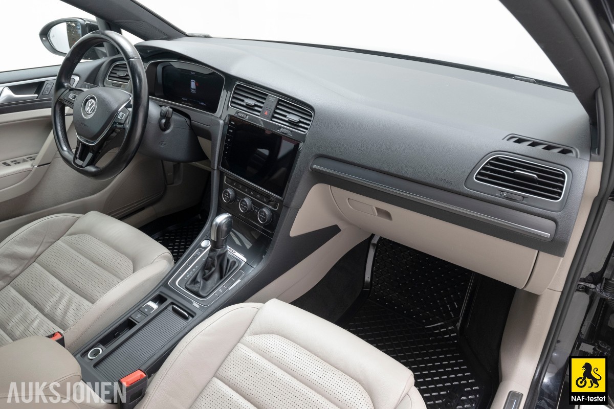 2020 Volkswagen E-Golf 136HK ACC KAMERA SKINN NAVI VARMEPUMPE