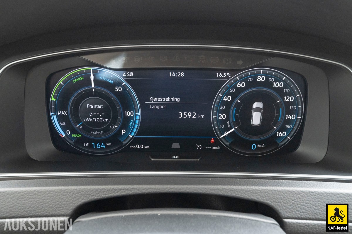 2020 Volkswagen E-Golf 136HK ACC KAMERA SKINN NAVI VARMEPUMPE