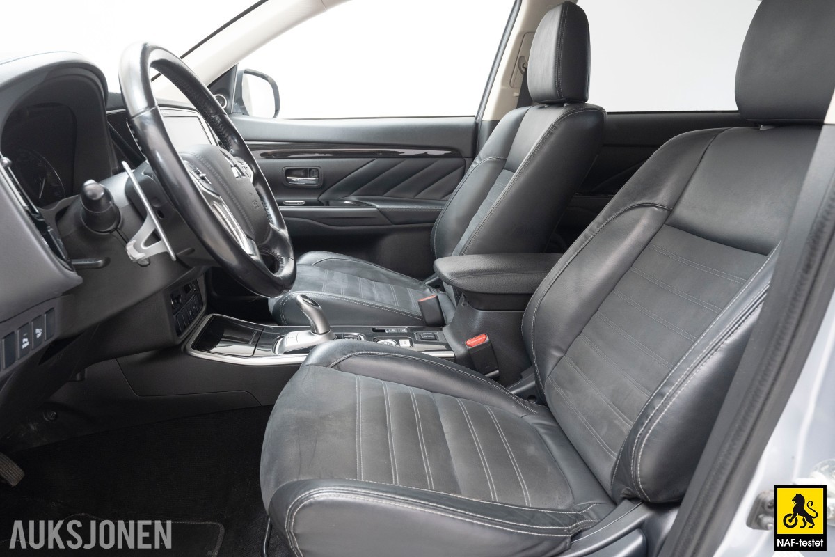 2017 Mitsubishi OUTLANDER PHEV 4WD HENGERFESTE KAMERA ROCKFORD FOSGATE CRUISE