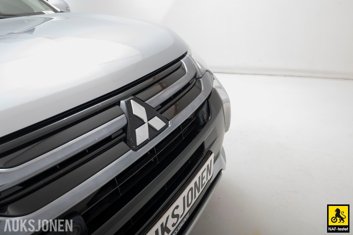 2017 Mitsubishi OUTLANDER PHEV 4WD HENGERFESTE KAMERA ROCKFORD FOSGATE CRUISE