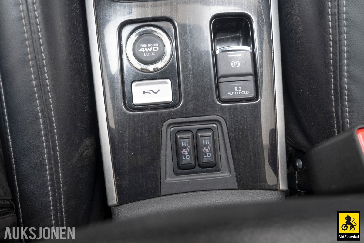 2017 Mitsubishi OUTLANDER PHEV 4WD HENGERFESTE KAMERA ROCKFORD FOSGATE CRUISE