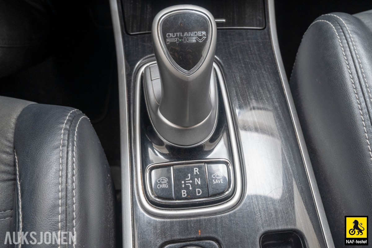 2017 Mitsubishi OUTLANDER PHEV 4WD HENGERFESTE KAMERA ROCKFORD FOSGATE CRUISE